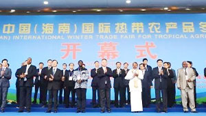 获海南省省长和国际友人青睐！这个冬交会，1929cc威尼斯云农智慧农业好评不断！