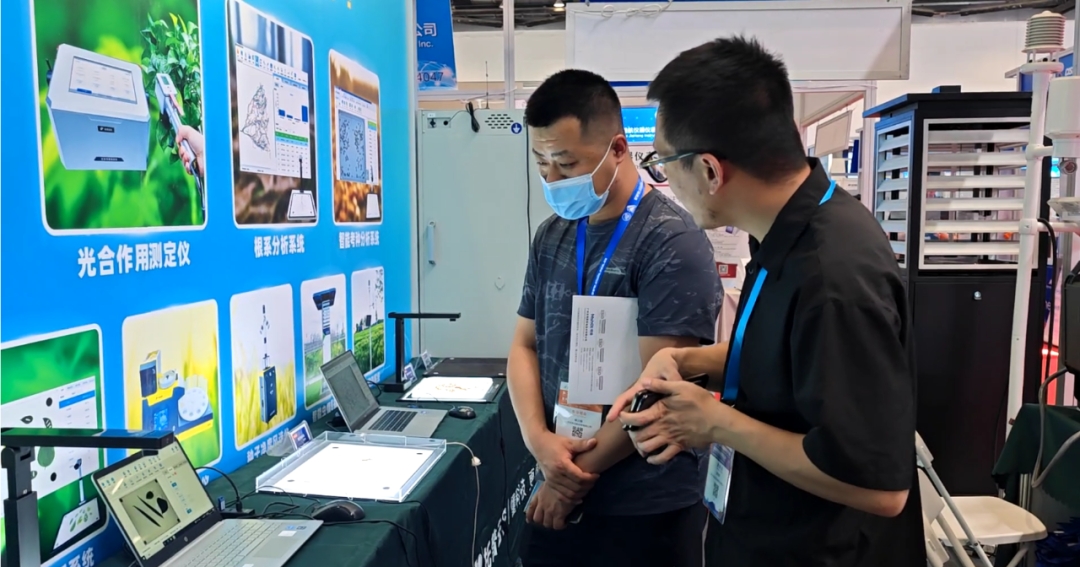 科技感爆棚！1929cc威尼斯云农智能农业仪器引发热切关注