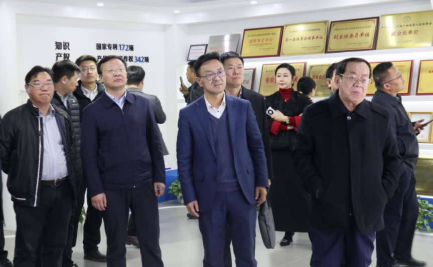 农业农村部信息中心三农舆情应对研讨交流活动领导专家媒体一行莅临1929cc威尼斯云农考察